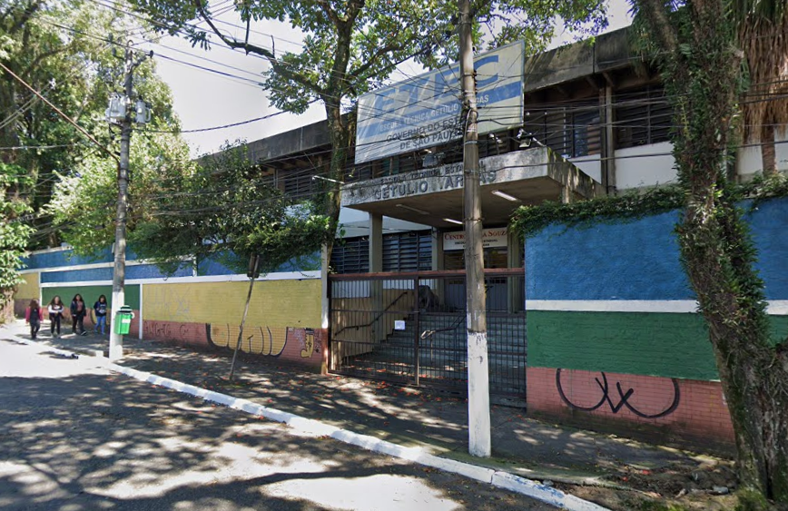 Movimento de pais na ETEC GV “põe mão na massa”